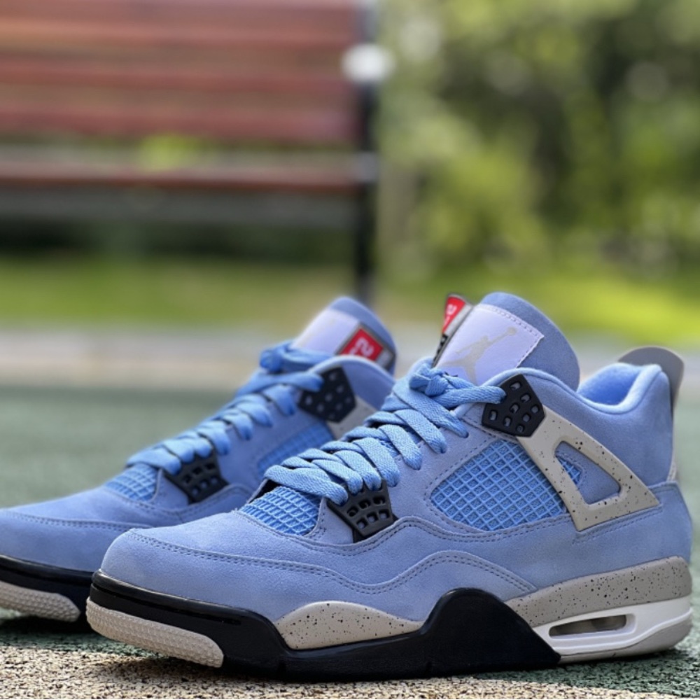 Jordan 4 Mens College Blue Sneakers